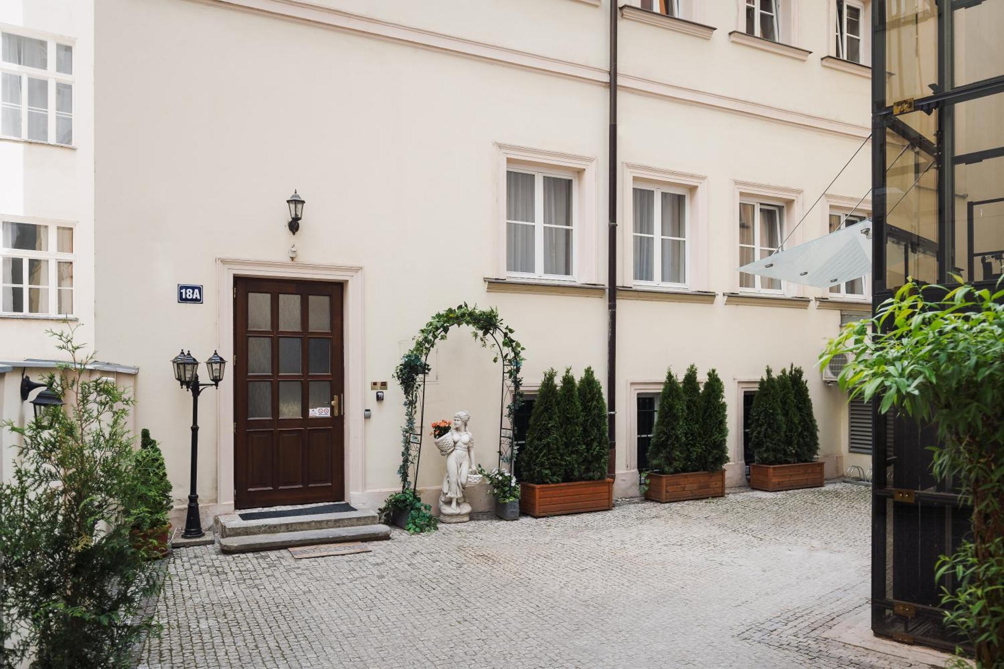 Hotel Prague Old Town Liliova Garden Exterior foto